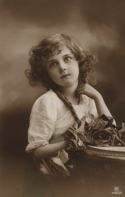 Jolie fille avec des roses - French Photographer