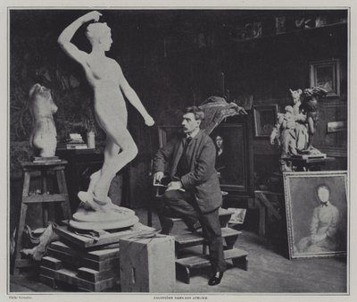 Peintre et sculpteur français Alexandre Falguière dans son atelier - French Photographer