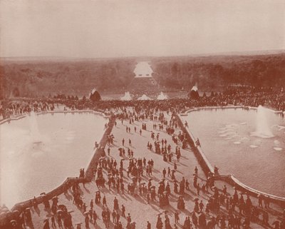 Vue générale, depuis le Palais, des Grandes Eaux, Versailles - French Photographer
