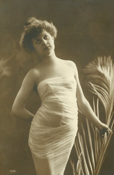 Fille, couverte d