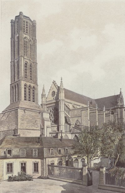 Limoges, Cathédrale St-Étienne, Clocher et Façade SO (Vue prise de la cour intérieure de l