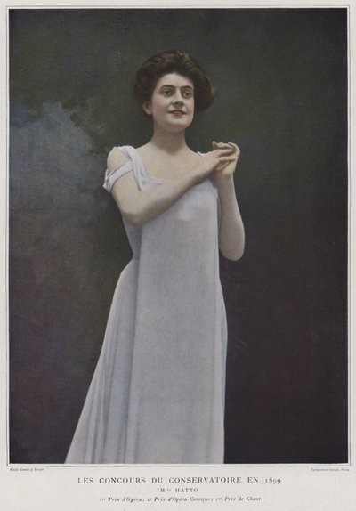 Mademoiselle Hatto, chanteuse primée aux concours du Conservatoire de Paris, 1899 - French Photographer