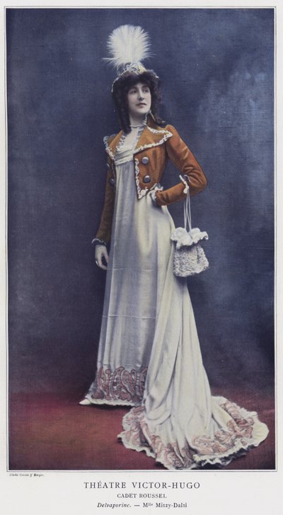 Mademoiselle Mitzy-Dalti en Delvaporine dans Cadet Roussel - French Photographer