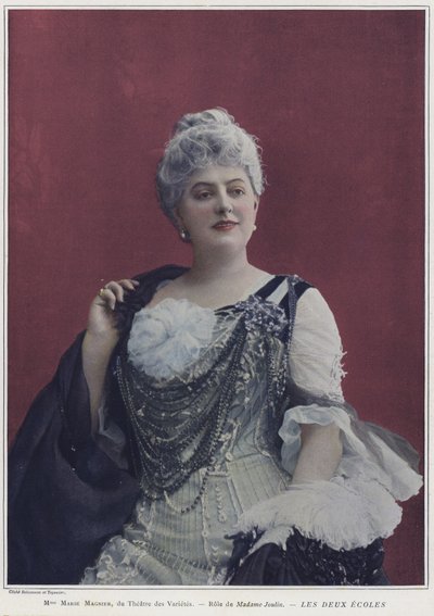 Marie Magnier en Madame Joulin dans Les Deux Écoles - French Photographer