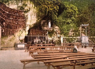 Notre-Dame de Lourdes - French Photographer