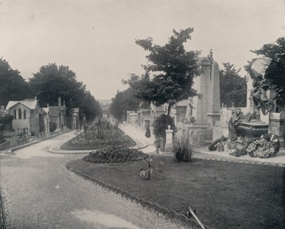Paris : Avenue principale du cimetière du Père-Lachaise - French Photographer