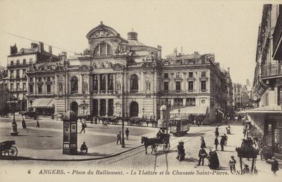 Place du Ralliement, le théâtre et la Chaussée Saint-Pierre, Angers, France - French Photographer