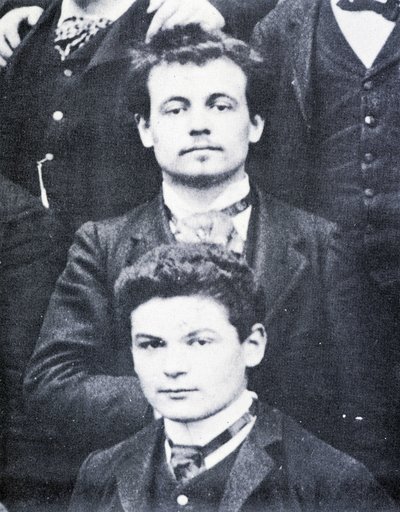 Portrait : Alfred Jarry (1873-1907) et Fargue (1876-1947) au Lycée Henri IV, Paris - French Photographer
