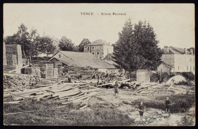 Carte postale représentant la scierie Reviraud à Tence, Haute-Loire, vers 1900 - French Photographer