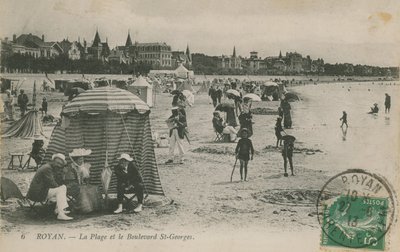 Plage et Boulevard St Georges, Royan, France - French Photographer