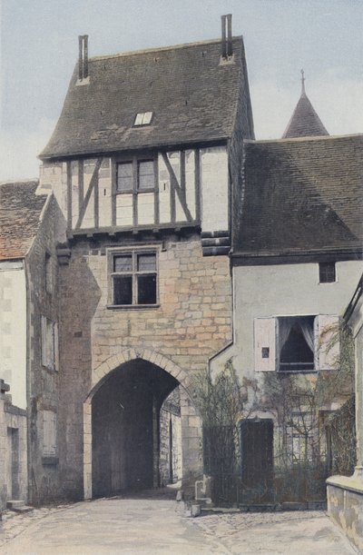 Saint-Épain, Porte féodale, côté de la ville - French Photographer