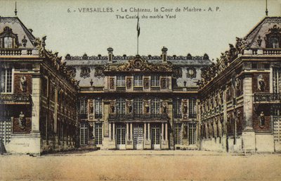 La cour de marbre, Palais de Versailles - French Photographer