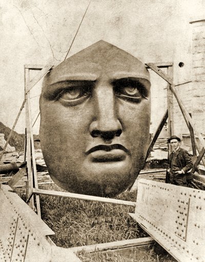 La construction de la Statue de la Liberté, détail du visage, vers 1876 - French Photographer
