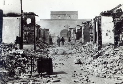 La destruction en Chine pendant la révolte des Boxers de 1900 - French Photographer