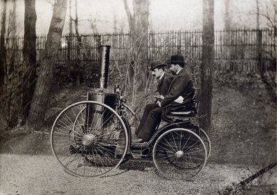 Le premier véhicule à vapeur conduit par le comte de Dion - French Photographer