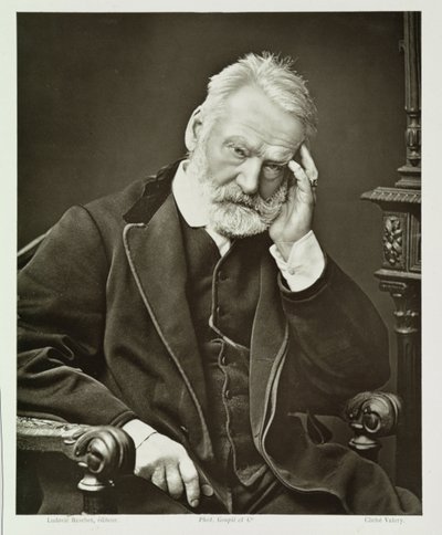 Victor Hugo (1802-85), de la Galerie Contemporaine, c.1874-78 - French Photographer