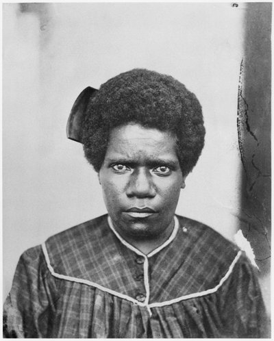 Femme de la tribu de Houaïlou, Nouvelle-Calédonie, 1870 - French Photographer