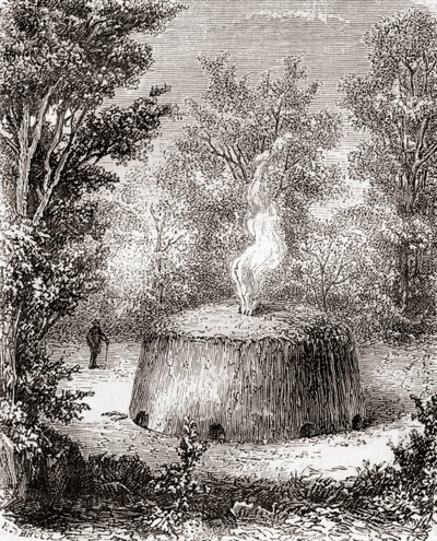 Un four à charbon dans la forêt, d