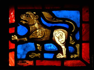 Un coin représentant un lion, de la fenêtre de la Passion - French School