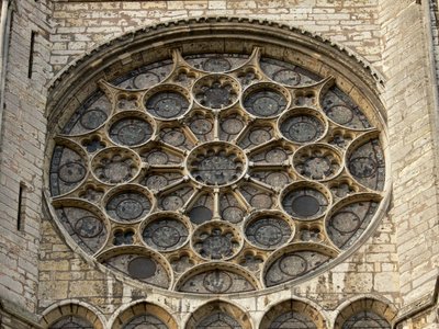 Vue extérieure de la rosace sud - French School