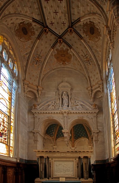Vue de la chapelle du Château de Chantilly - French School