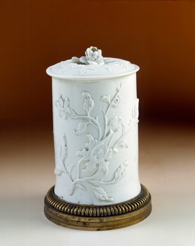 Art France : pot à tabac monté en bronze doré. Porcelaine tendre de Saint-Cloud - French School