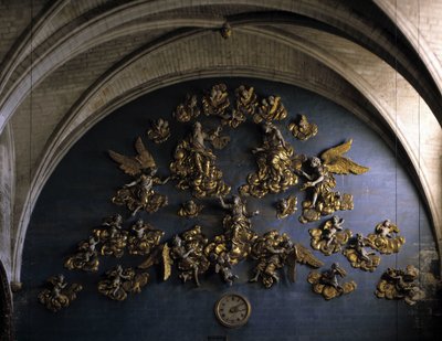 Architecture baroque : décor (17e siècle). Mur au fond de la nef de l