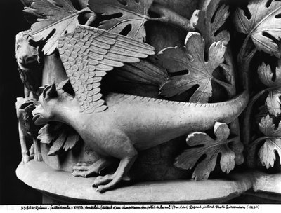 Basilic, chapiteau de la cathédrale Notre-Dame de Reims (moulage en plâtre) - French School