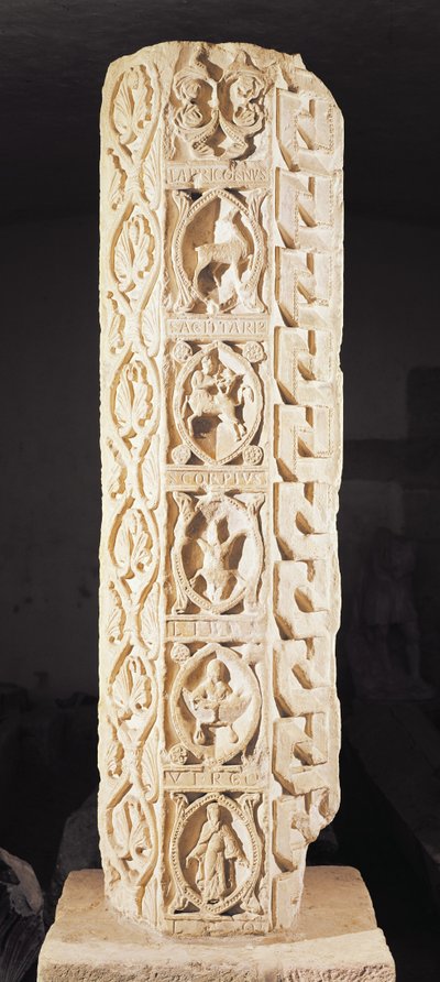 Calendrier de Saison, pilier montrant les signes du zodiaque de la Vierge au Capricorne - French School