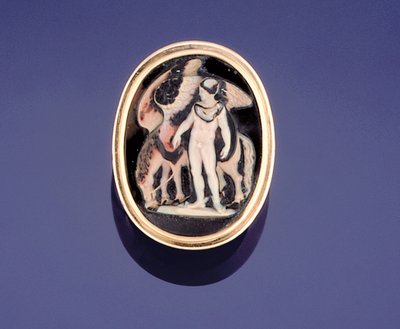 Bague camée avec Bellérophon menant Pégase à l