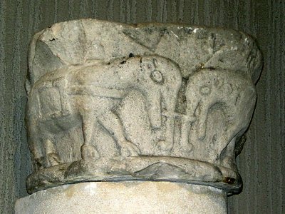 Chapiteau avec des éléphants - French School