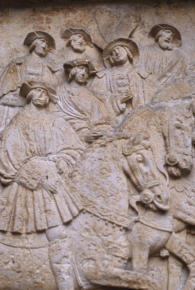 Relief en pierre sculptée dans la cour intérieure représentant le Champ du Drap d