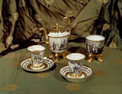 Céramique sous le Directoire. Service à café inspiré par la campagne égyptienne de Napoléon Ier. Porcelaine du 18ème siècle. Paris, Musée de la Légion d