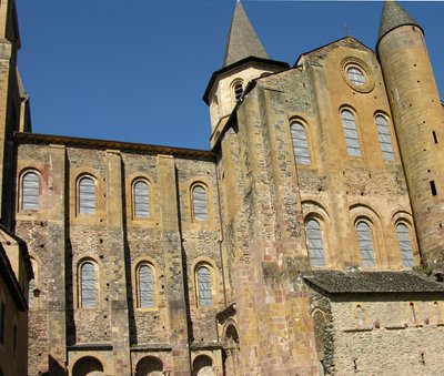 Église de Sainte-Foy, commencée vers 1050 par l