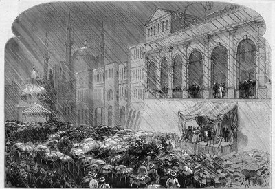Constantinople, 23 décembre 1876 : proclamation de la Constitution ottomane dans la cour de la Sublime Porte. Gravure dans 