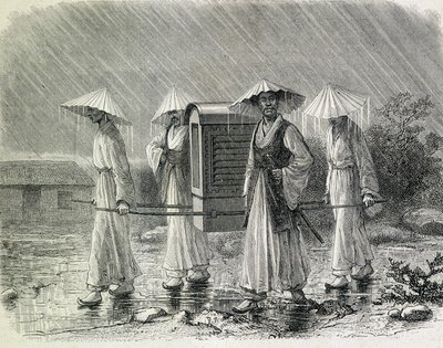 Coréens habillés dans un palanquin (costume de pluie des coréens) portant une chaise. Illustration tirée de «Une expédition en Corée» par M. H. Zuber, ancien officier de marine (1866) - dans «Tour du Monde». - French School