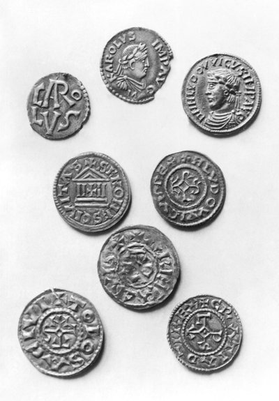 Huit pièces carolingiennes (argent) - French School