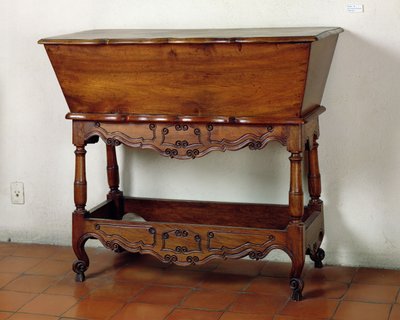 Table de style Fouques (bois) - French School