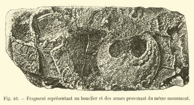 Fragment représentant un bouclier et des armes provenant du même monument - French School
