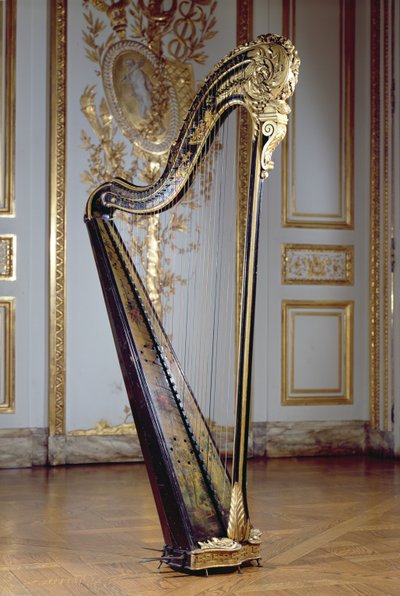 Harpe appartenant à la reine Marie-Antoinette - French School