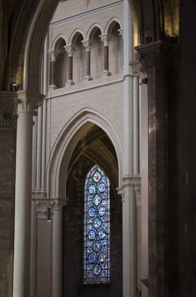 Détail intérieur de la cathédrale de Chartres - French School