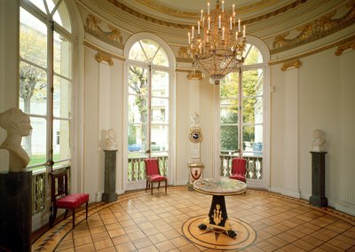 Intérieur du Salon Rond, XVIIIe-XIXe siècle - French School