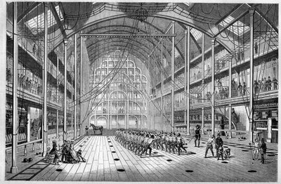 Vue intérieure du gymnase Triat à Paris. - French School