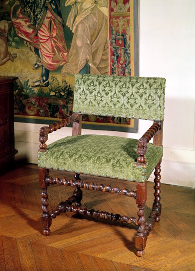 Fauteuil Louis XIII (bois et damas) - French School