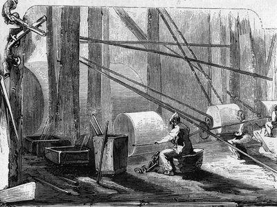 Fabrication de canons de fusil : polissage des cylindres de fer avec des roues en pierre. Gravure dans « Le Monde Illustré » n°35 du 12 décembre 1857. - French School