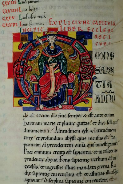 Ms 2 fol.8 Initiale historiée O représentant une figure de la Sagesse, de la Bible de Saint-Bénigne - French School