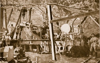 Un des canons lourds utilisés par les Alliés dans sa position massive et protégée sur la Somme, 1914-19 - French School