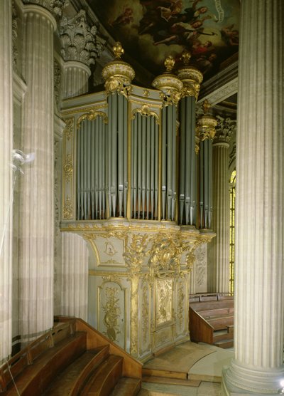 Orgue dans la chapelle - French School