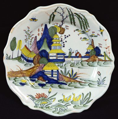 Assiette polychrome, paysage chinois d