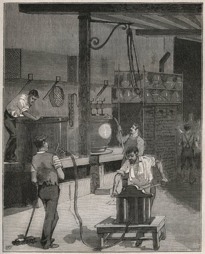 Poterie, Manufacture de Sèvres : Atelier de moulage sous vide et à air comprimé. Gravure de 1885 dans « Les arts et métiers illustrés » par Adolphe Bitard. - French School